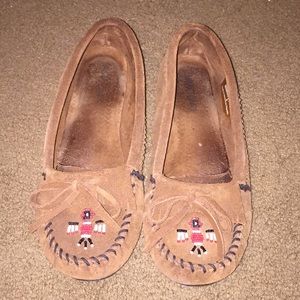 Minnetonka Moccasins women’s 10